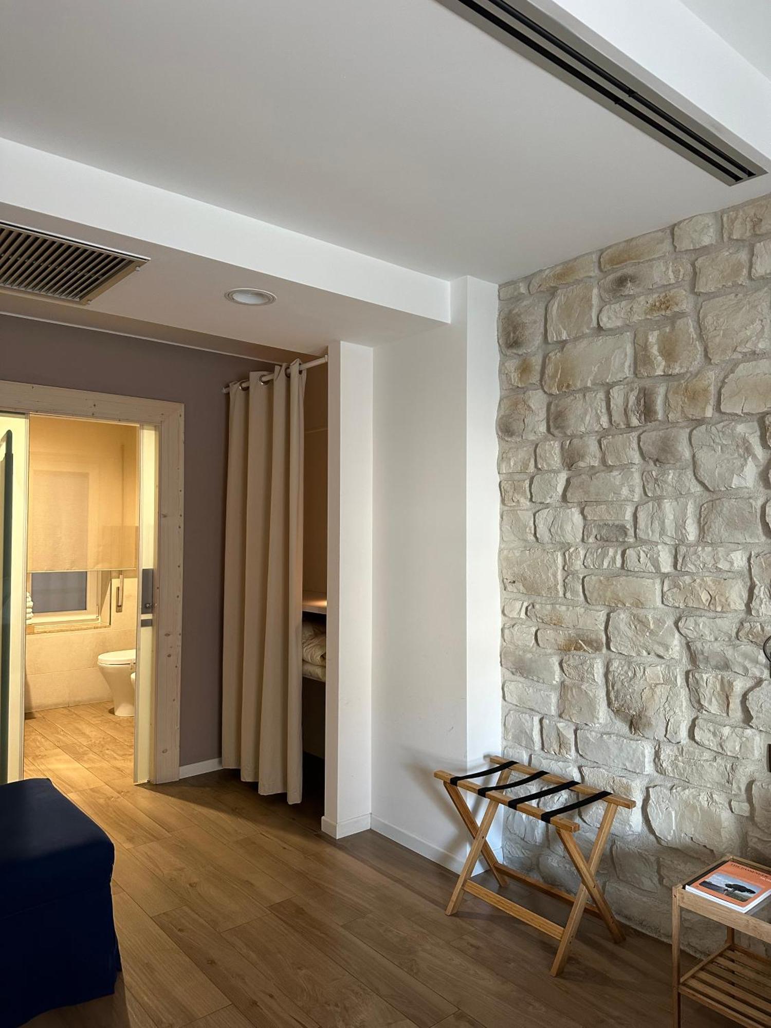 Olivia Teocrito Guest house